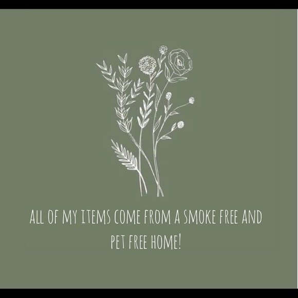 Meet your Posher, Traci - Picture 1 of 4